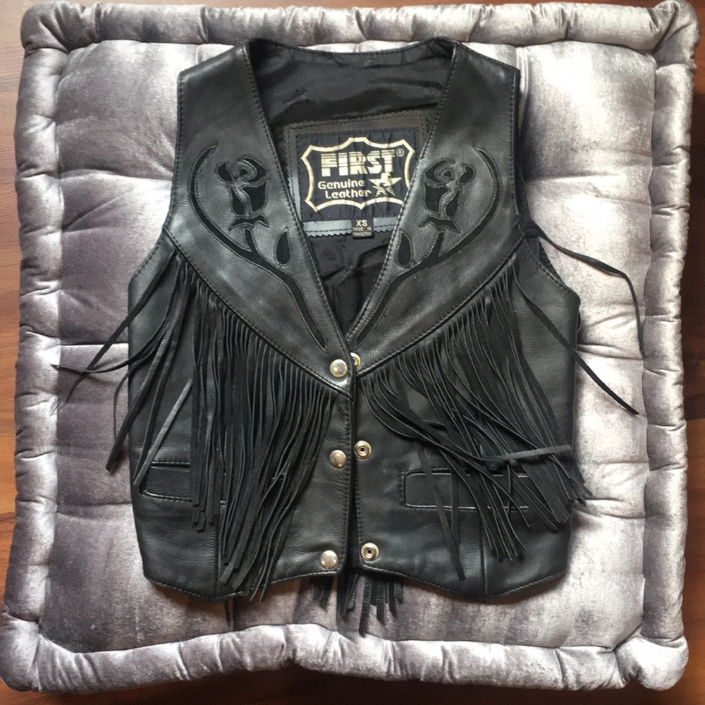 Rad vintage leather fray motorcycle vest